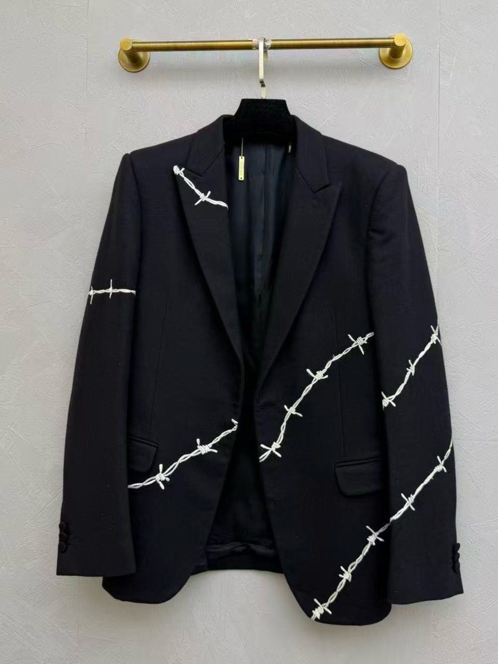 🚩steal Alexander McQueen Black Blazer with White Barbed-Wire Embroidery